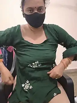 Stripchat Live Sex Cam of HeartlessGirl