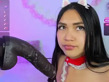 Stripchat Free Live Porn of pauline_golden1
