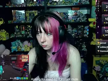 Stripchat Watch Live Sex Cams of CutieTracer