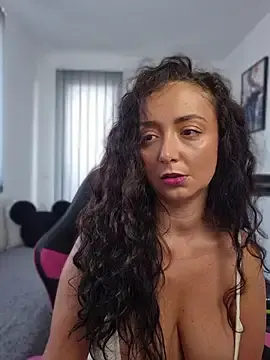 Stripchat Watch Live Sex Cams of LilithBlaze_