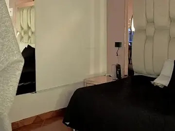 Stripchat Watch Live Sex Cams of TinyVelvet