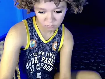 Stripchat Watch Live Sex Cams of YOURFAVDOLLYXXX_