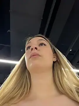 Stripchat Nude Webcam of SashaCatt