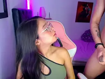 Stripchat Nude Webcam of jessi_and_boy