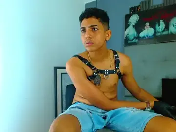 Stripchat Live Sex Cam of Lukaz_Caballero