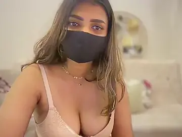 Stripchat Live Sex Cam of MaYaa__11