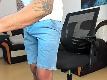 Stripchat Live Sex Cam of marioslim