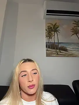 Stripchat Watch Live Sex Cams of Strongqueen