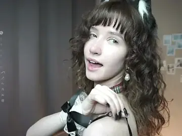 Stripchat Free Porn Cam of DellaLeck