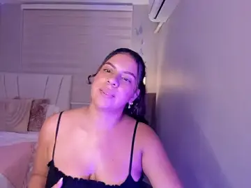 Stripchat Sex Cam of Mavi_saenz