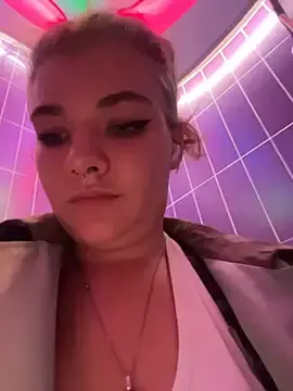 Stripchat Free Live Porn of Holy_Tereza