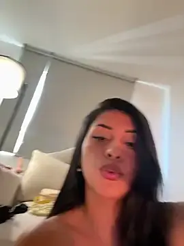 Stripchat Nude Webcam of sweetAli_
