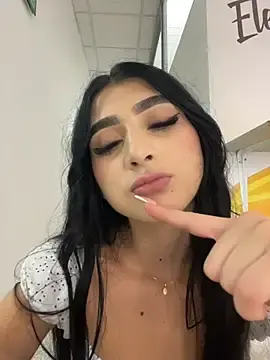 Stripchat Sex Cam of BadLilAngelXXX