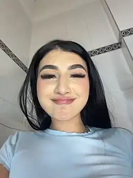 Stripchat Sex Cam of BadLilAngelXXX