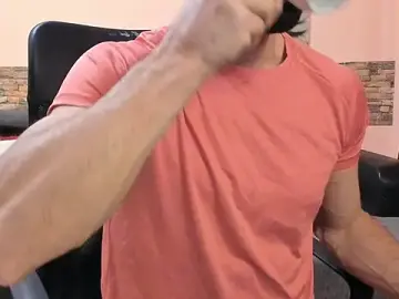 Stripchat Watch Live Sex Cams of HotHunkTrainer