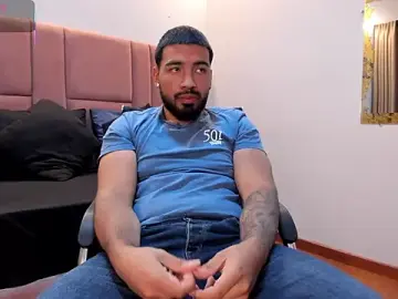 Stripchat Sex Chat of Massimo_Moretti
