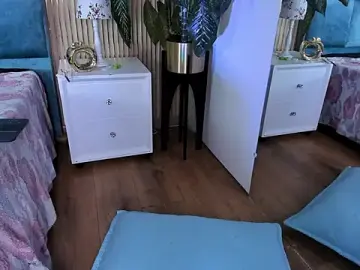 Stripchat Live Porn of Delphine_doll