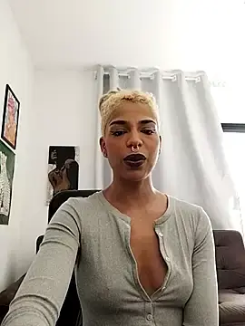 Stripchat Live Sex of Helenoir
