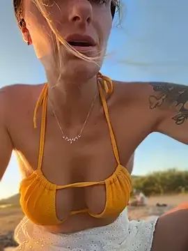 Stripchat Live Sex Cam of Betsy