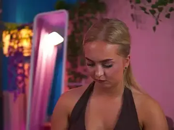 Stripchat Live Porn of ElyssawetXX