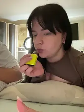Stripchat Watch Live Sex Cams of Poly_Nick