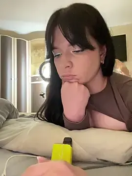 Stripchat Watch Live Sex Cams of Poly_Nick