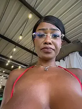 Stripchat Best Webcam of CocoaLuxeXXX