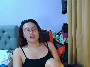 Stripchat Watch Live Sex Cams of crizzybel