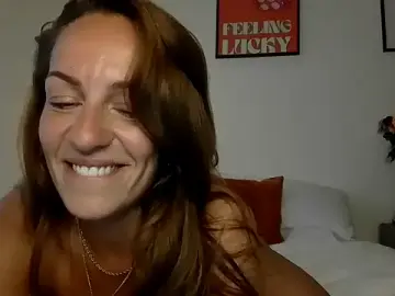 Stripchat Watch Live Sex Cams of Edenfox-