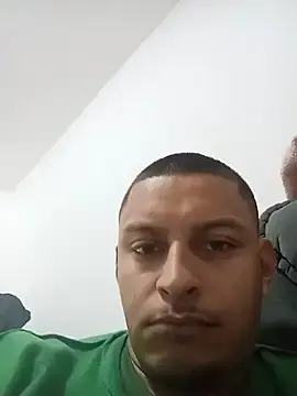 Stripchat Watch Live Sex Cams of emrehliug12