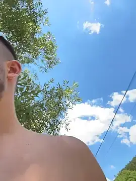 Stripchat Sex Cam of Pablo_Hornyguy95