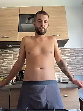 Stripchat Live Sex of Pablo_Hornyguy95