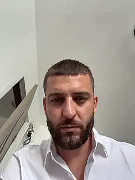 Stripchat Watch Live Sex Cams of Pablo_Hornyguy95