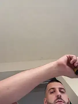 Stripchat Adult Webcam of Pablo_Hornyguy95