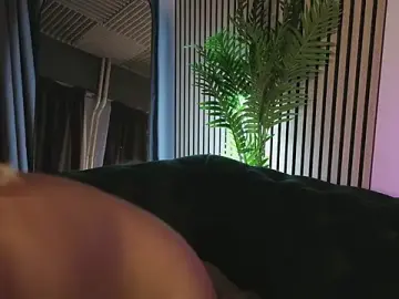 Stripchat Watch Live Sex Cams of Ema_Reese