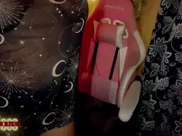 Stripchat Live Porn of MercedesRedd