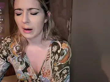 Stripchat Free Porn Cam of Lisaonthemoon