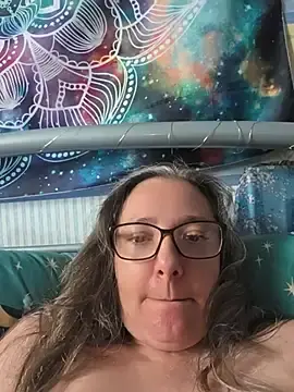 Stripchat Watch Live Sex Cams of Izzylove47