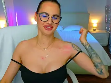 Stripchat Best live sex cam show of BabyyGirll_