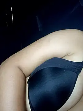 Stripchat Adult Webcams of Emelyzz
