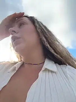 Stripchat Live Porn of Mona_Plus