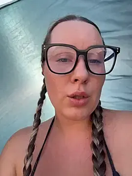 Stripchat Best Webcam of Mona_Plus