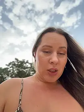 Stripchat Adult Webcams of Mona_Plus