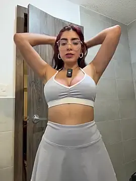 Stripchat Live Porn of MartinaSooler
