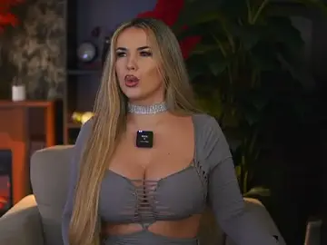 Stripchat Sex Cam of EvaSunderland