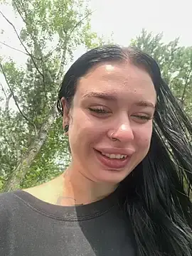 Stripchat Live Sex Cam of AlishaOfThorns