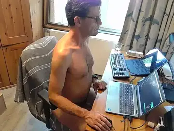 Stripchat Live Sex of RolfS_bi