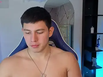 Stripchat Free Porn Cam of JamesCr_