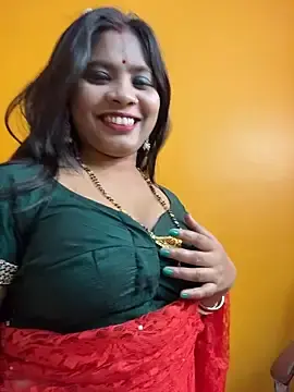 Stripchat Free Live Porn of RedQQueen
