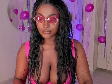 Stripchat Sex Cam of SavannahStorm